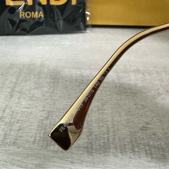 NEW! Fendi FENDIGRAPHY Sunglasses 56mm - Picture 4 of 7